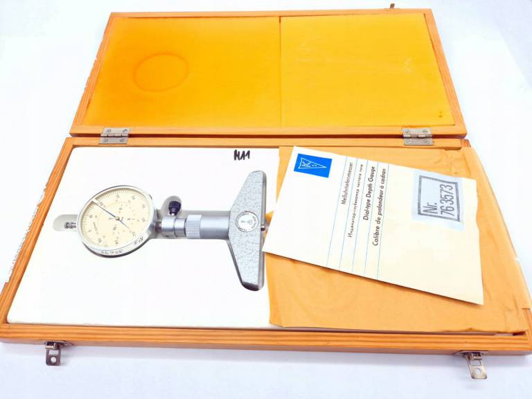 Głębokościomierz z czujnikiem zegarowym 0-100 mm