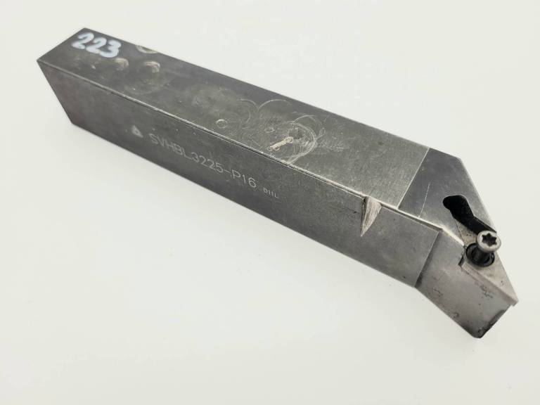 Nóż tokarski składany SVHBL 3225-P16 D11L FV